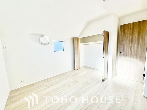 生活感を感じない空間では落ち着く事はできません。絶妙な雰囲気、配色、素材感を意識してコーディネート。