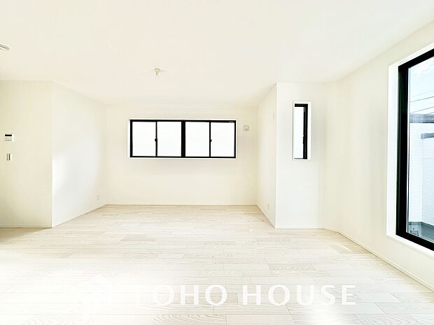 朝は爽やかな日差しを浴びながら、家族みんなでおいしい朝食。昼下がりにはのんびりと過ごすひと時。