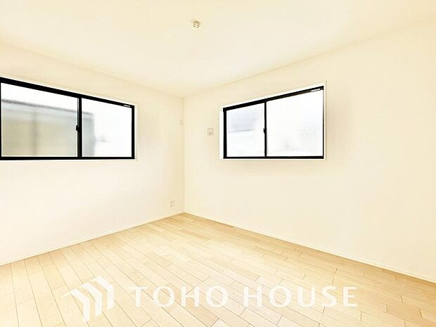 白を基調とした室内は、明るい住空間を造り出すだけでなく、清潔感をもたらしてくれます。