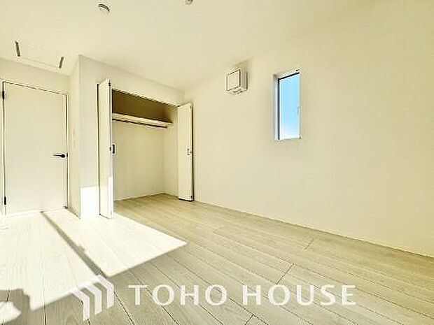 クローゼット完備のシンプルな空間です。お子様の成長と共に必要になる子供部屋にぴったりの間取りですね。