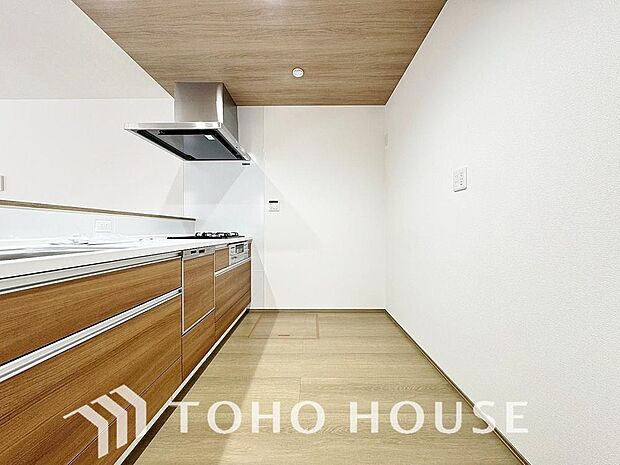 お料理の上手な方が、独壇場でお料理の腕を披露するスタイルに向いているキッチンです。