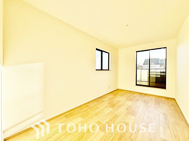 白を基調とした室内は、明るい住空間を造り出すだけでなく、清潔感をもたらしてくれます。