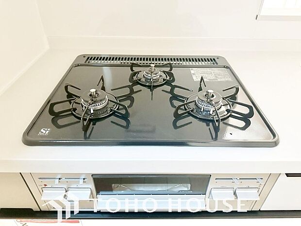 毎日料理をする、料理が好き、家族が多くて量を作る必要がある、等の方々にとっては必須の3口コンロ。