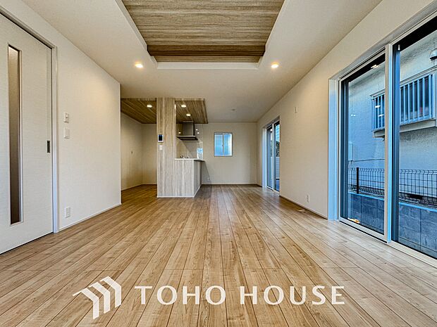 ホワイトナチュラルのテイストが、自然体で過ごせる心地良さを生み出しています。