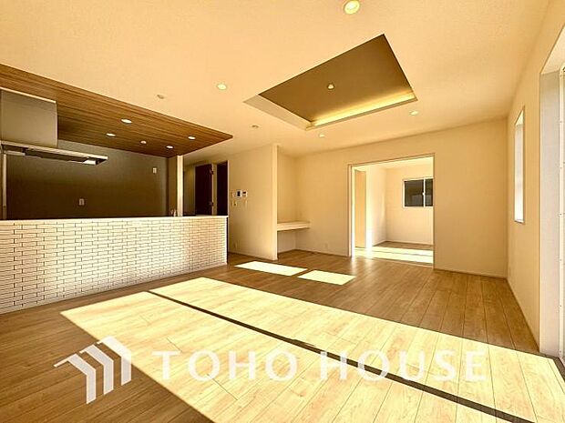 家は、ただ生活する場ではなく、笑顔の毎日、安らぎの日々のために、暮らしを愉しく、快適にする場所。