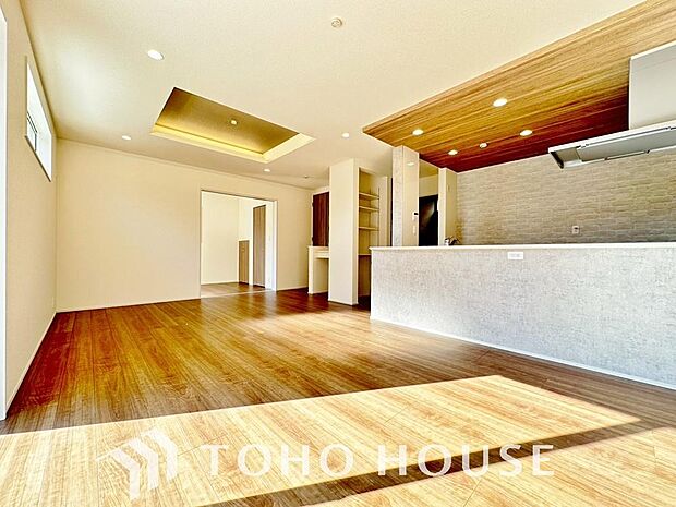 ホワイトナチュラルのテイストが、自然体で過ごせる心地良さ生み出しています。