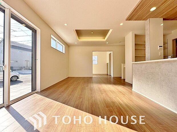 家族皆が集まる場所だからこそ、一番明るく使い勝手のいい空間に仕上げております。