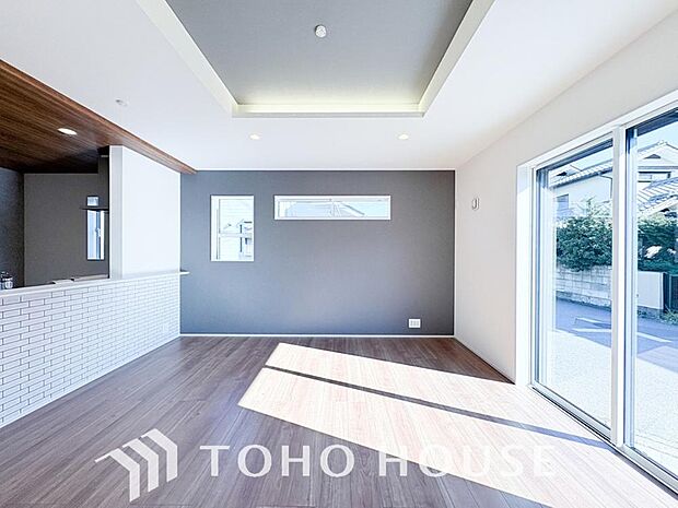 造りこんだ空間演出の妙が生み出す光と質のハーモニーはこの住宅のクオリティの良さを実感させてくれます。