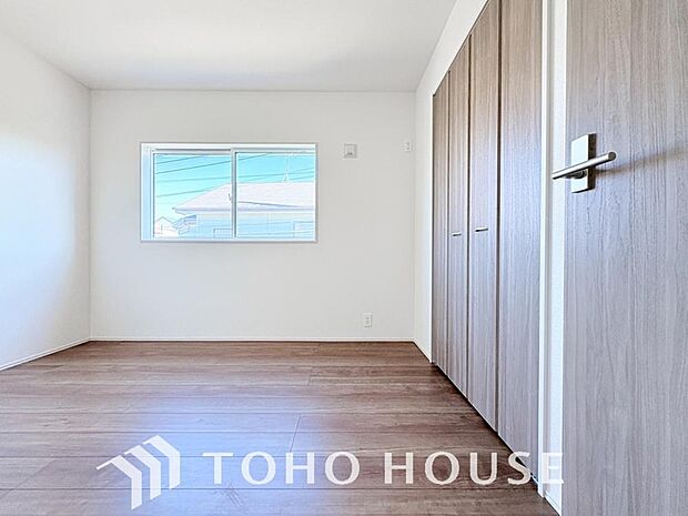 心と体をゆったりと安らげる主寝室。寝室のゆとりが大きい分だけ、暮らしの安らぎは深まります。