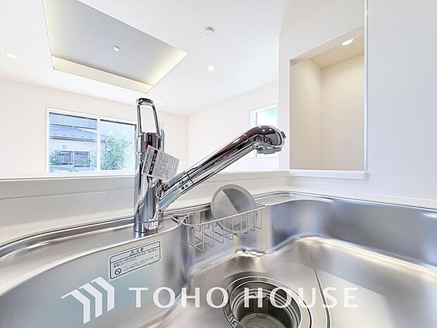 クリアな水が毎日使え、見た目にもスマートな浄水器一体型。お米を炊いたりする際には浄水機能をつかうこともできて、人気の商品です。