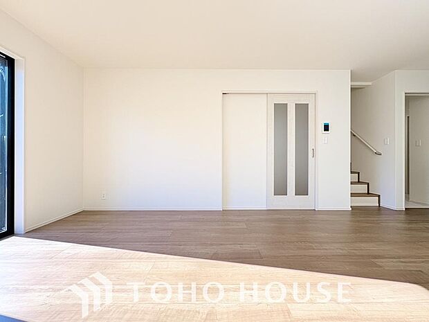 造りこんだ空間演出の妙が生み出す光と質のハーモニーはこの住宅のクオリティの良さを実感させてくれます。