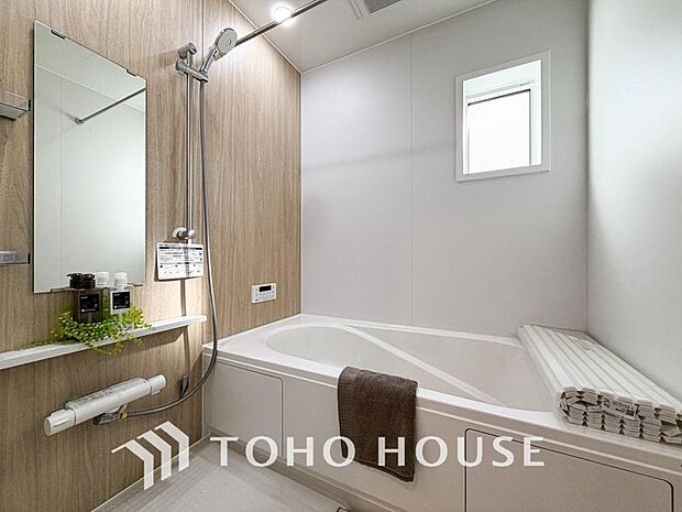 心地よいバスタイムを演出する浴室はゆとりあるサイズを採用。