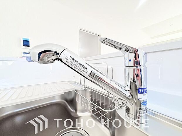 浄水と原水をボタン一つで切り替えられる浄水器一体型水洗。近年主流になりつつある人気の設備です。