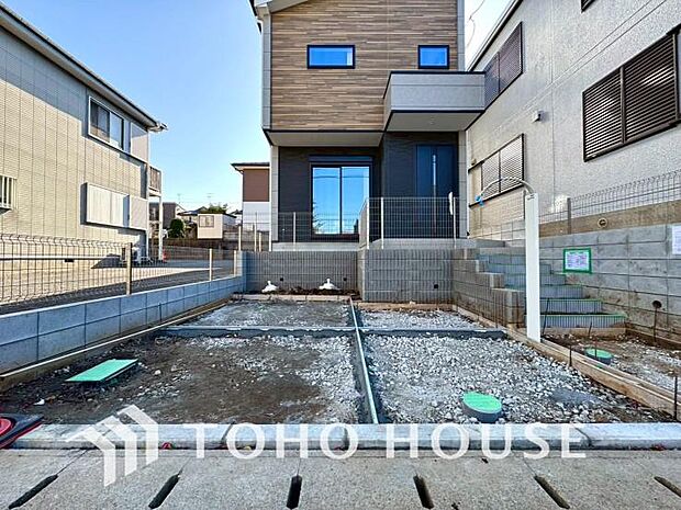 自転車やバイクなど、ゆとりのある敷地で置き場所に困ることはないでしょう。