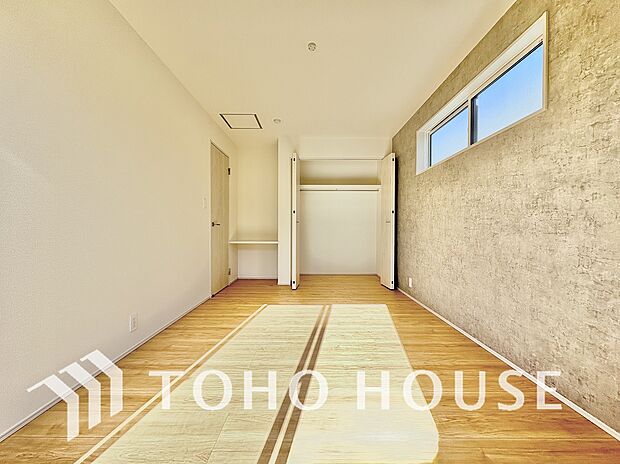 一日の疲れを癒やしてくれる主寝室。時を忘れて過ごす場所として過ごせるお部屋。