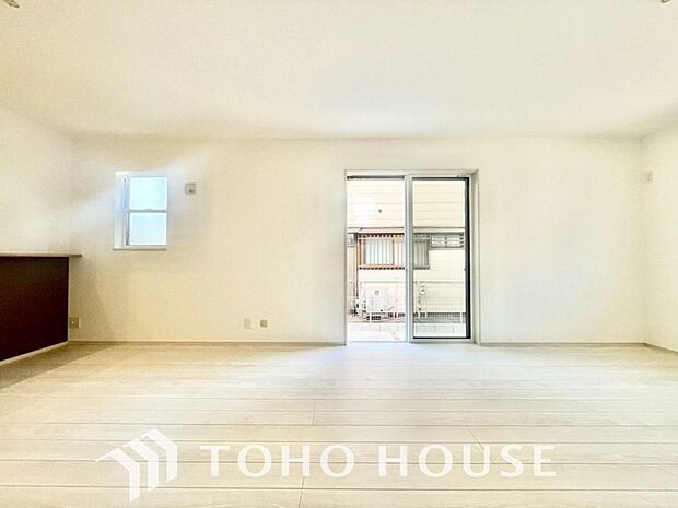 作り手の「気持ちの良いリビングでお過ごししていただきたい」という思いを感じさせます。