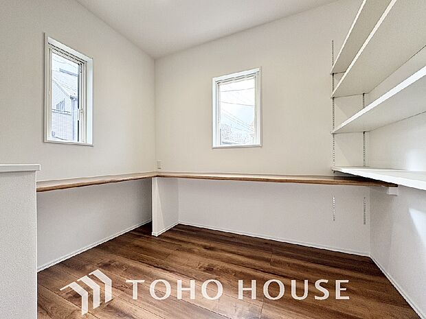 広いＬＤＫでは家族が集まり一緒の時間を過ごせる工夫がされております。