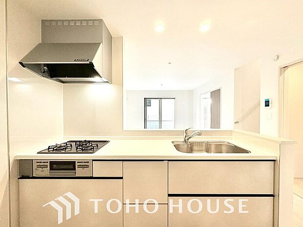 広々キッチンを採用。みんなで作った料理を召し上がりながらの会話は、どのような物になるのでしょうか。