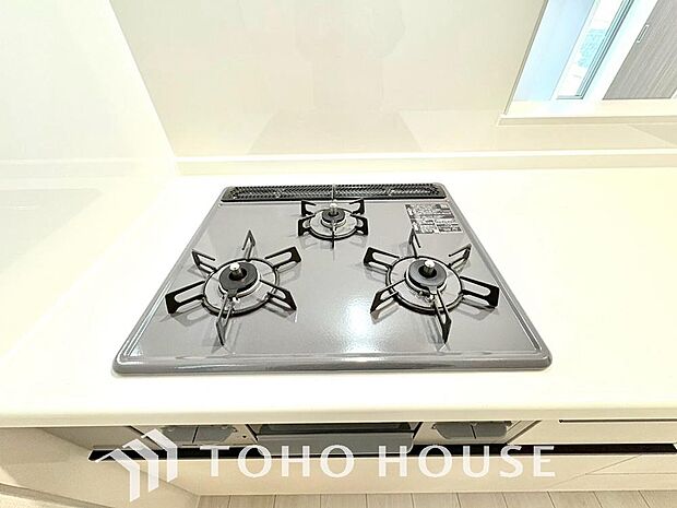 毎日料理をする、料理が好き、家族が多くて量を作る必要がある、等の方々にとっては必須の3口コンロ。