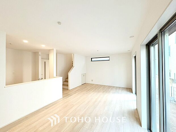 造りこんだ空間演出の妙が生み出す光と質のハーモニーはこの住宅のクオリティの良さを実感させてくれます。