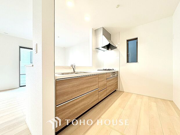 お料理の上手な方が、独壇場でお料理の腕を披露するスタイルに向いているキッチンです。