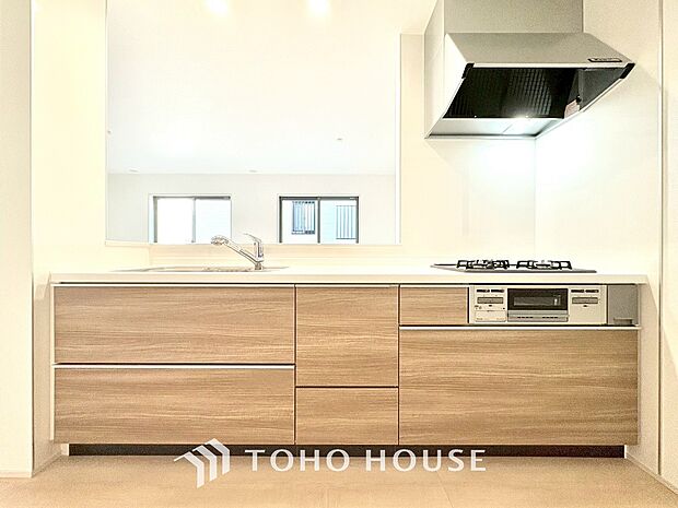 広々キッチンを採用。みんなで作った料理を召し上がりながらの会話は、どのような物になるのでしょうか。