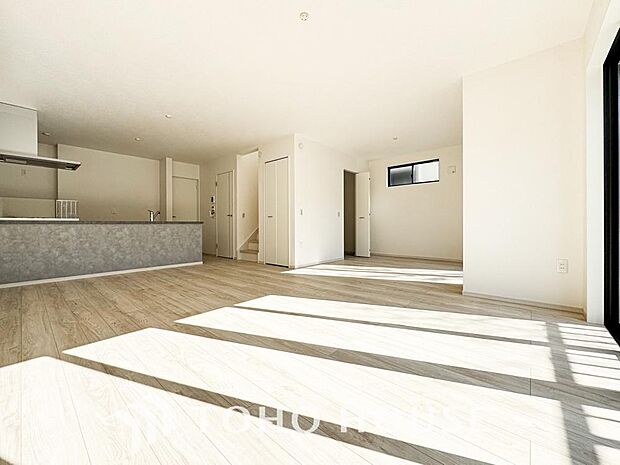 ホワイトナチュラルのテイストが、自然体で過ごせる心地良さ生み出しています。