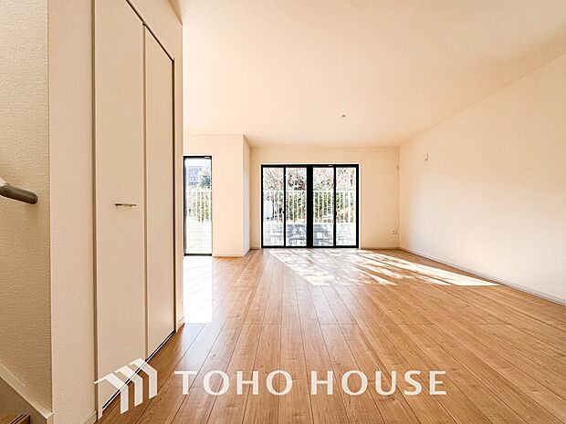 空気感という居心地の良いBGMは、暮らしのステージを彩り、心からのやすらぎと満足感を与えてくれます。