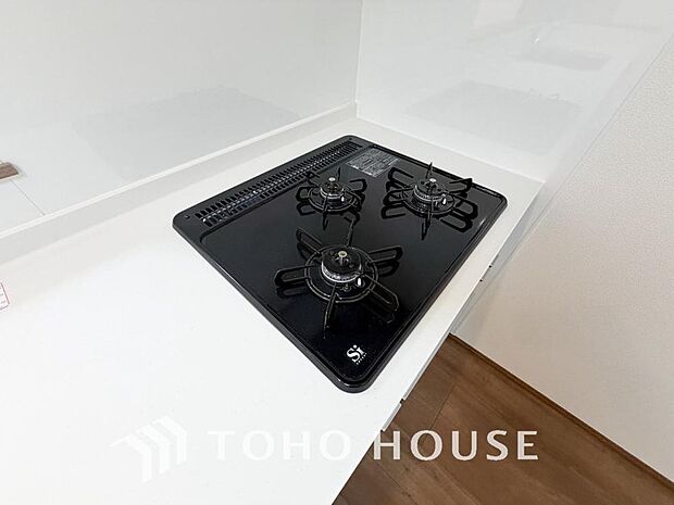 毎日料理をする、料理が好き、家族が多くて量を作る必要がある、等の方々にとっては必須の3口コンロ。