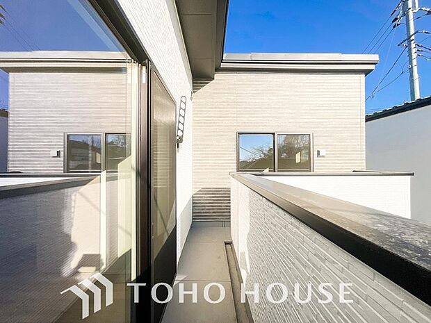 太陽に愛された邸は、陽当り、通風に優れた魅力的で快適さを追求した邸宅です。