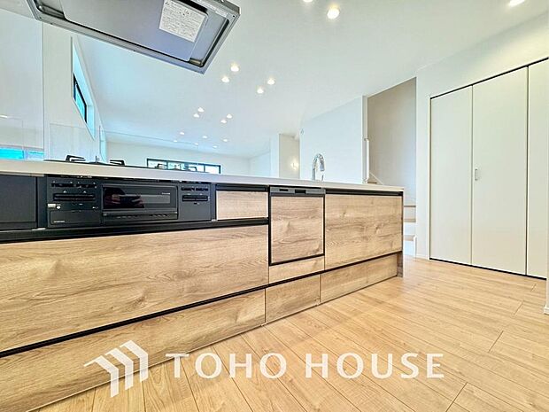 広々としたキッチンスペースで快適に作業ができると、毎日のお料理もより一層楽しく取り組めそうですね。