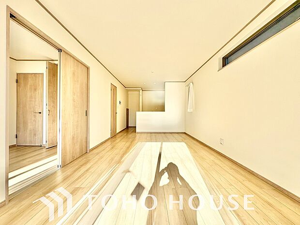 造りこんだ空間演出の妙が生み出す光と質のハーモニーはこの住宅のクオリティの良さを実感させてくれます。