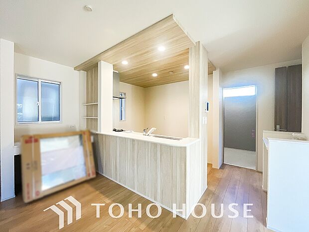 造りこんだ空間演出の妙が生み出す光と質のハーモニーはこの住宅のクオリティの良さを実感させてくれます。