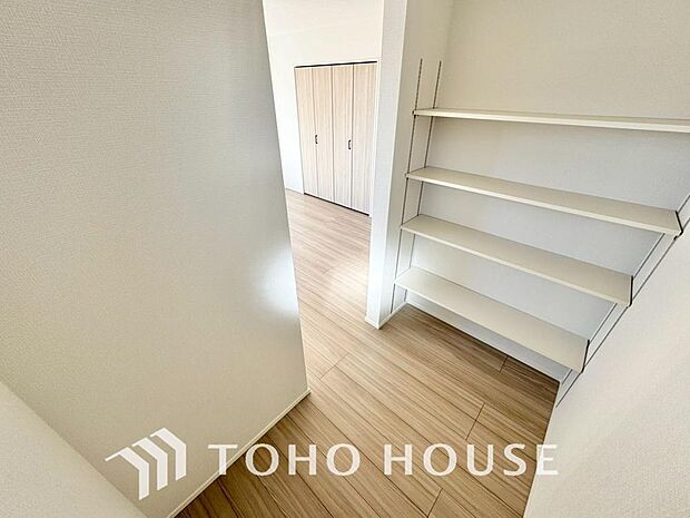 たっぷりと荷物が入るよう、ウォークインクローゼットを完備いたしました。