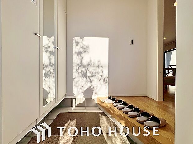 清潔感が溢れ、訪れる者すべてを「安らぎ」と「充実」で包み込みます。