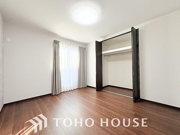 暖色系の照明は、心理的にも落ち着きを得られやすいそうです。