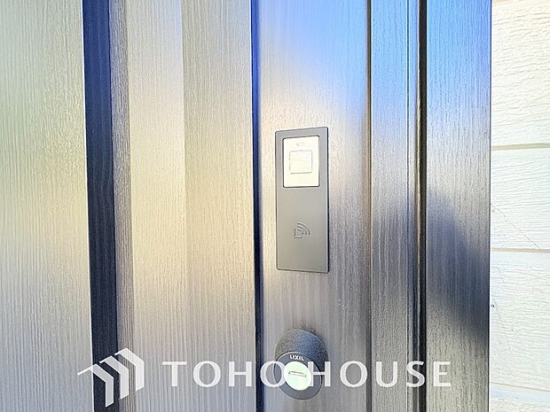 カードキーシステムは合鍵を作りづらく、ピッキングが不可能なので、防犯対策に効果的です。