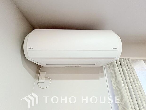 エアコンは空気を汚さず場所も取らないので、お部屋を広く使えます。設置工事などの初期費用がカットできるのは嬉しいですね。