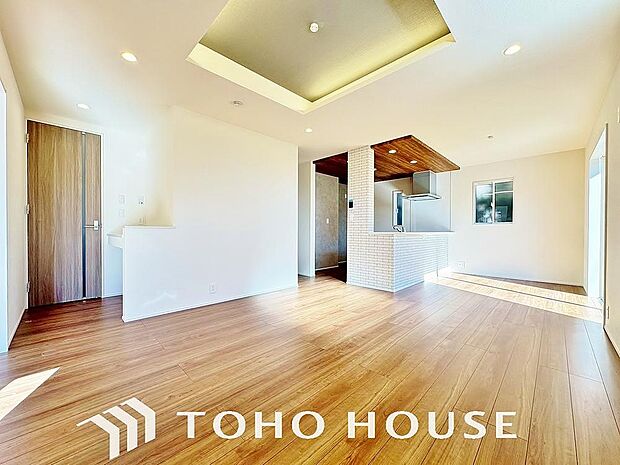 作り手の「気持ちの良いリビングでお過ごししていただきたい」という思いを感じさせます。