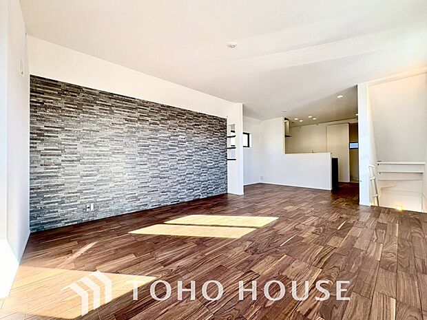 家は、ただ生活する場ではなく、笑顔の毎日、安らぎの日々のために、暮らしを愉しく、快適にする場所。