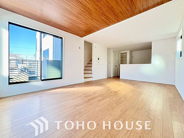 家は、ただ生活する場ではなく、笑顔の毎日、安らぎの日々のために、暮らしを愉しく、快適にする場所。