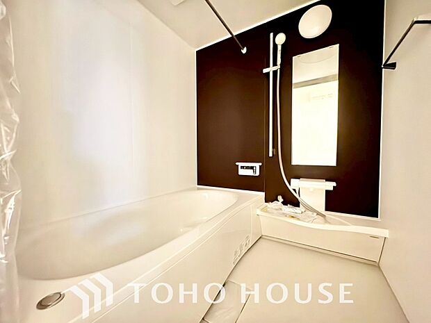 心地よいバスタイムを演出する浴室はゆとりあるサイズを採用。