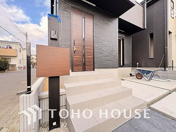 スタイリッシュな郵便受けを完備。