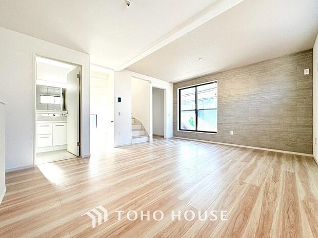 造りこんだ空間演出の妙が生み出す光と質のハーモニーはこの住宅のクオリティの良さを実感させてくれます。