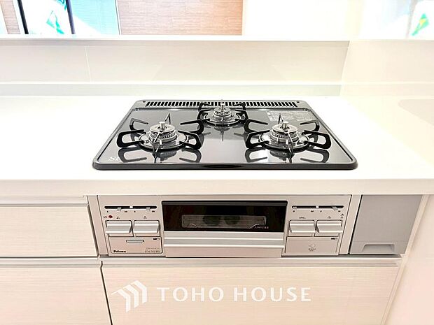 毎日料理をする、料理が好き、家族が多くて量を作る必要がある、等の方々にとっては必須の3口コンロ。