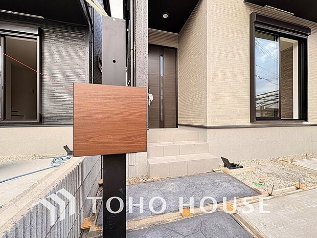 スタイリッシュな郵便受けを完備。