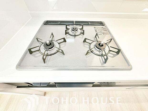 毎日料理をする、料理が好き、家族が多くて量を作る必要がある、等の方々にとっては必須の3口コンロ。