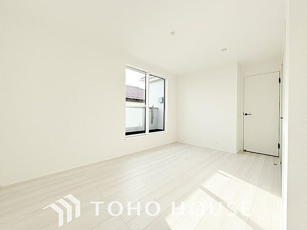 白を基調とした室内は、明るい住空間を造り出すだけでなく、清潔感をもたらしてくれます。