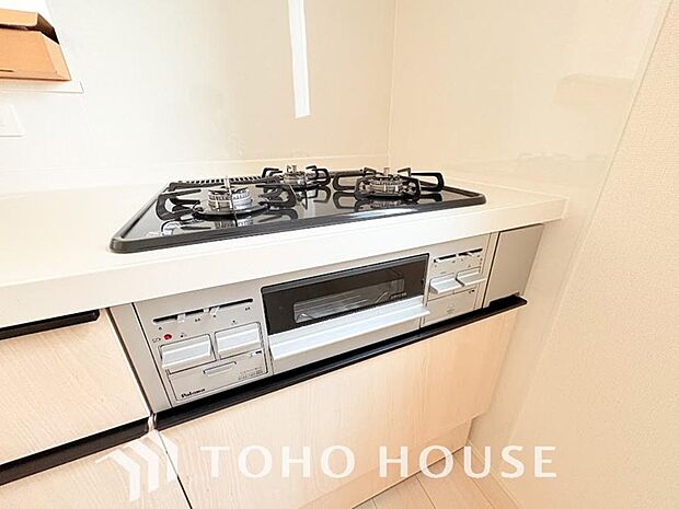 毎日料理をする、料理が好き、家族が多くて量を作る必要がある、等の方々にとっては必須の3口コンロ。