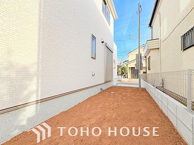 四季折々の変化を楽しめる心地よい場所。時間の経過と共に味わいが出る素敵な空間へ。